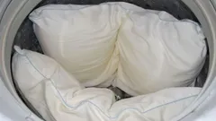 Kellastumat pois jäljettömiin: yksi ruokalusikallinen ja tyynyt ovat taas lumenvalkoiset